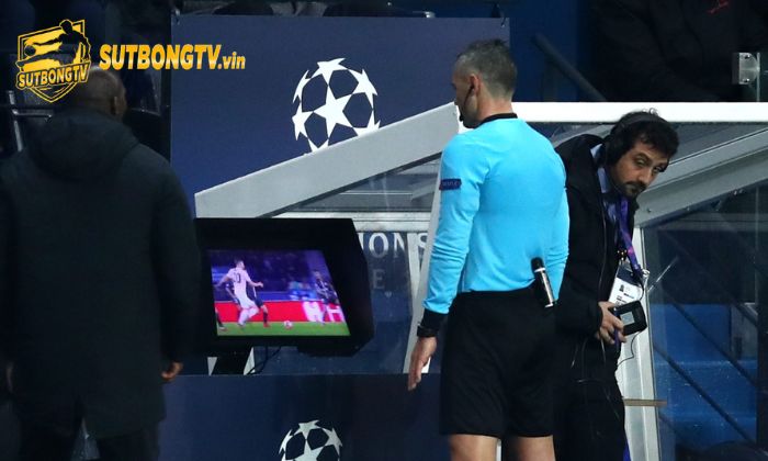 Kèo VAR là gì? Giải mã cách tính kèo VAR đơn giản, dễ hiểu 3 Cách đọc kèo VAR trên bảng cược